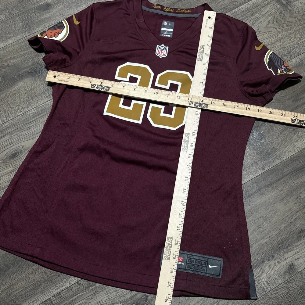 Washington Redskins Jersey Womens Medium Red NFL Football DeAngelo Hall 23‎ Nike